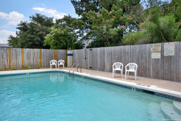 KNIGHTS INN LONGVIEW (Longview)
